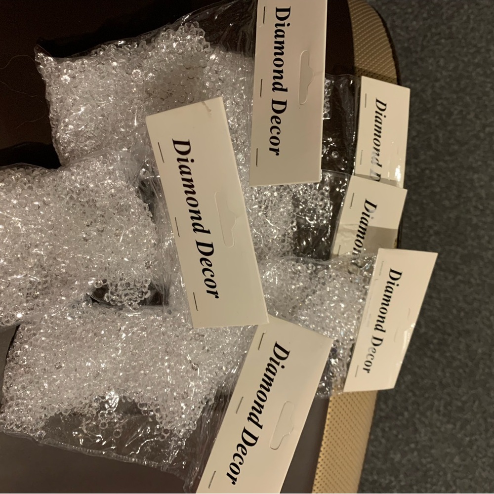 Clear acrylic diamond confetti